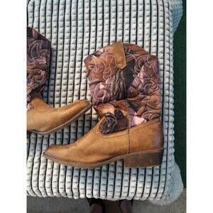 Rodeo Ropers Women’s Cowgirl 9M Pink Brown Boots. Flaws